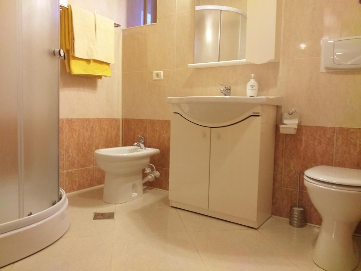 Alisia Apartment
